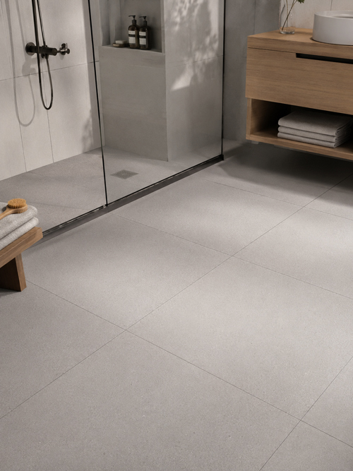 JBN Ceramics dévoile les carreaux antidérapants révolutionnaires P4/R11 : le mélange parfait de douceur au toucher et de sécurité